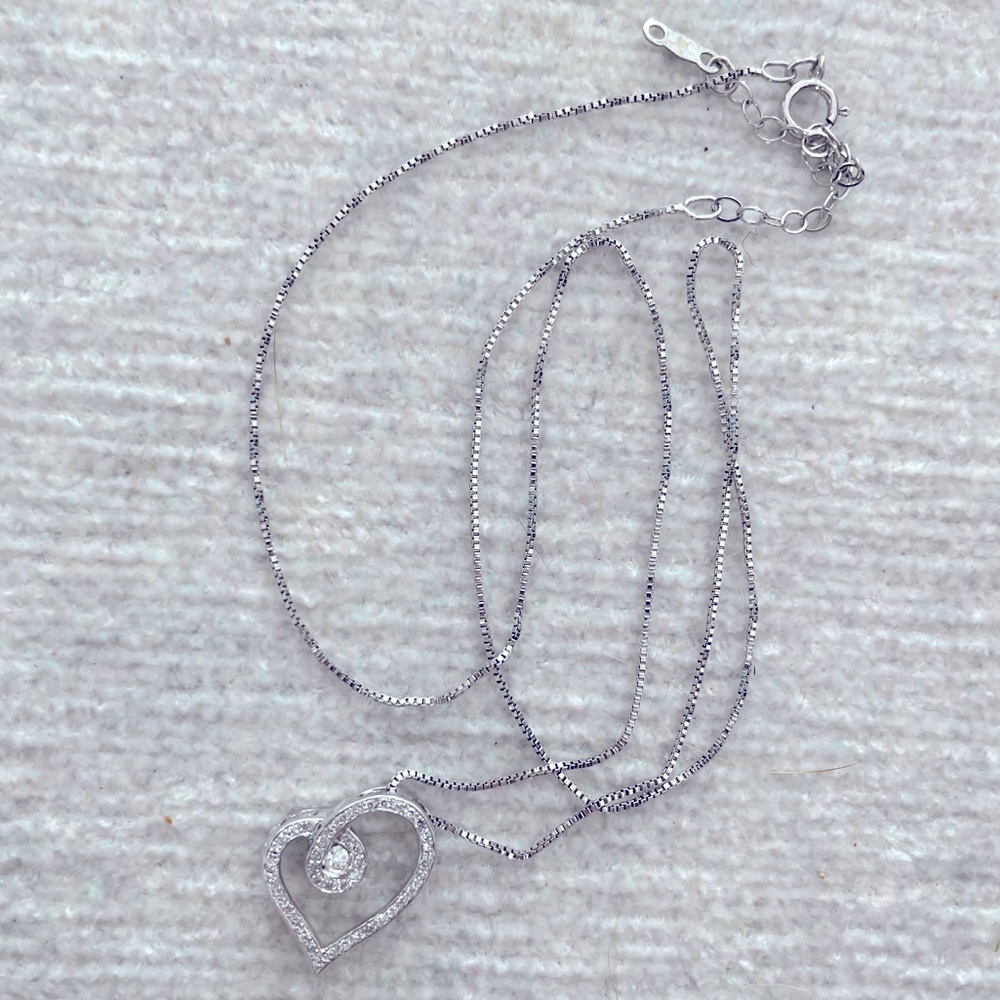 Sterling silver (imprinted with 925) heart pendant necklace